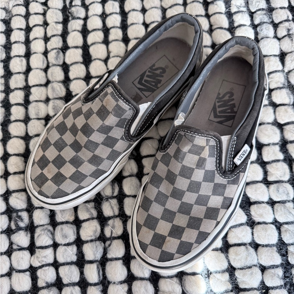 Checkered sneakers, size 5.5